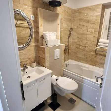 Apartman Ella *