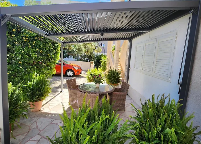 Ella 마카르스카